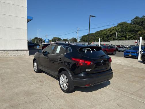 2018 Nissan Rogue Sport SV