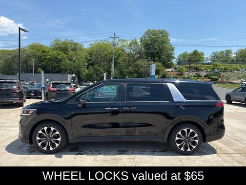 Aurora Black Pearl 2024 Kia Carnival EX