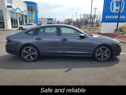 Meteorite Gray Metallic 2026 Honda Accord SE
