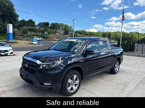 Crystal Black Pearl 2025 Honda Ridgeline RTL