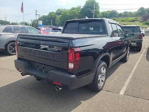Crystal Black Pearl 2025 Honda Ridgeline RTL