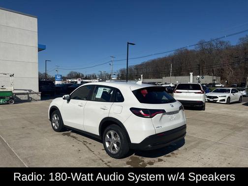 Platinum White Pearl 2023 Honda HR-V LX