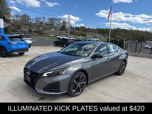 Gun Metallic 2025 Nissan Altima SR AWD