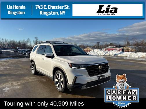 2023 Honda Pilot Touring 8-Passenger