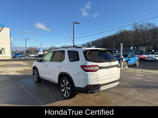 2023 Honda Pilot Touring 8-Passenger