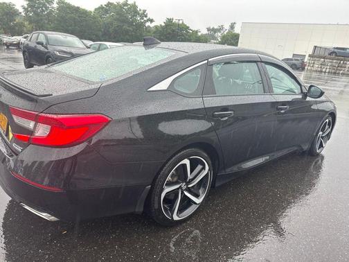 Crystal Black Pearl 2022 Honda Accord Sport SE 1.5T