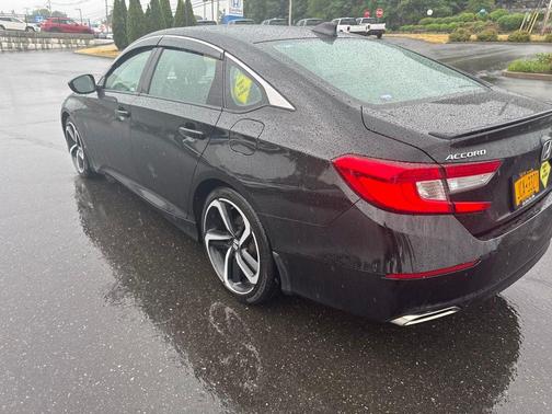 Crystal Black Pearl 2022 Honda Accord Sport SE 1.5T