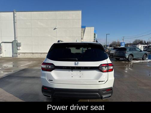 2023 Honda Pilot AWD Sport