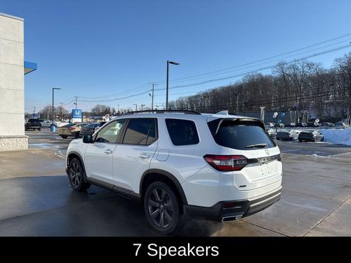 2023 Honda Pilot AWD Sport