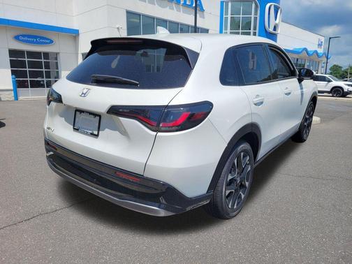 Platinum White Pearl 2027 Honda HR-V EX-L