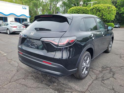Crystal Black Pearl 2027 Honda HR-V LX