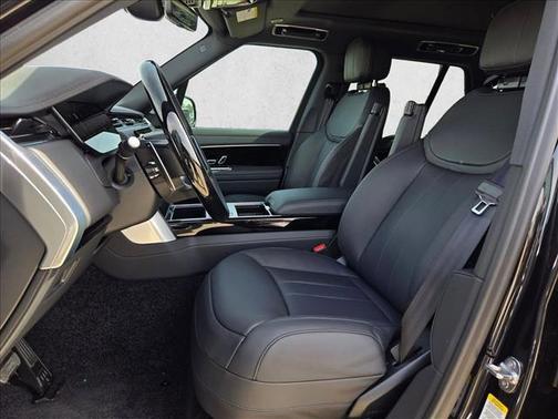 2026 Land Rover Range Rover P400 SE