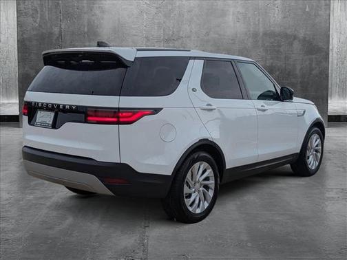 2025 Land Rover Discovery P300 S