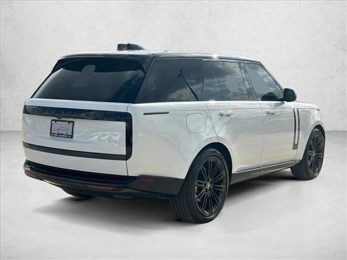 2025 Land Rover Range Rover P400 SE