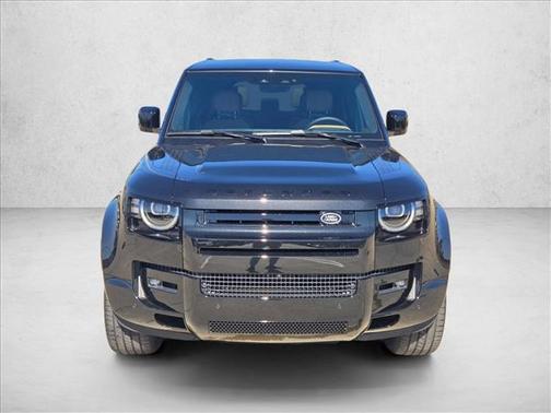 2026 Land Rover Defender V8