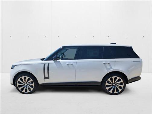 2025 Land Rover Range Rover P400 SE 7 Seat