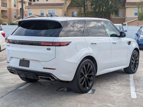 2023 Land Rover Range Rover Sport SE