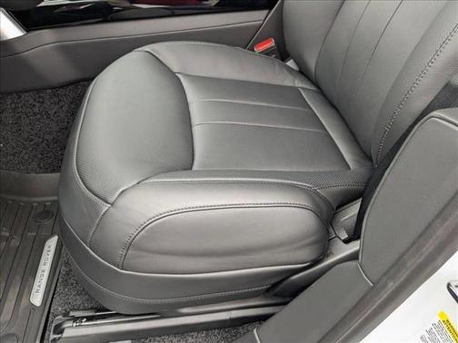 2025 Land Rover Range Rover P530 SE 7 Seat
