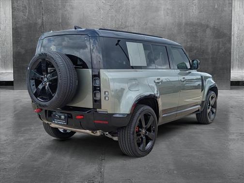 2025 Land Rover Defender 110 P400 X