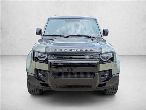 2025 Land Rover Defender 110 P400 X