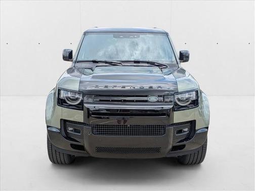 2025 Land Rover Defender 110 P400 X