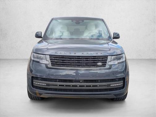 2025 Land Rover Range Rover P400 SE