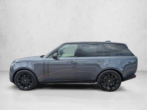 2025 Land Rover Range Rover P400 SE