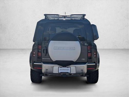 2022 Land Rover Defender 110 SE
