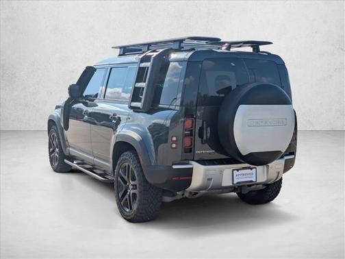 2022 Land Rover Defender 110 SE