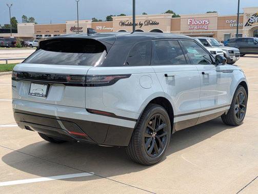 2026 Land Rover Range Rover Velar P250 SE R-Dynamic