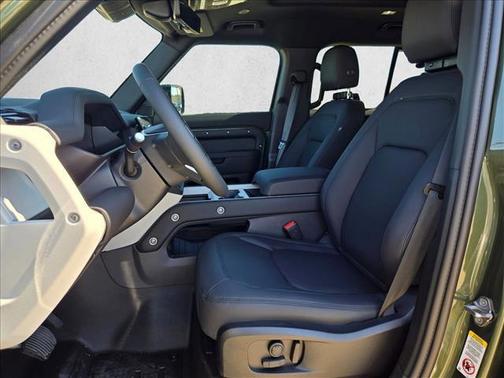 2026 Land Rover Defender P400 X-Dynamic SE