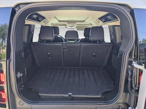 2024 Land Rover Defender 110 P300