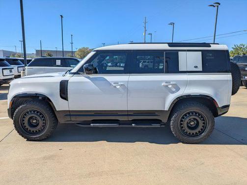 2024 Land Rover Defender 110 P300