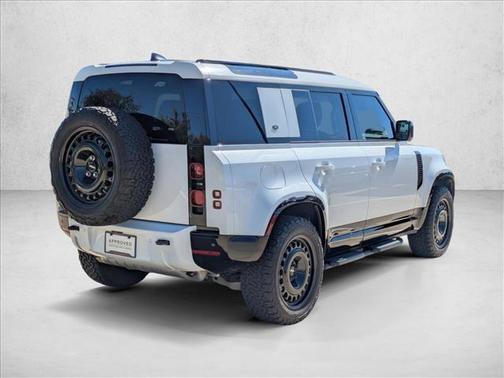 2024 Land Rover Defender 110 P300