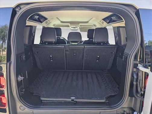 2024 Land Rover Defender 110 P300