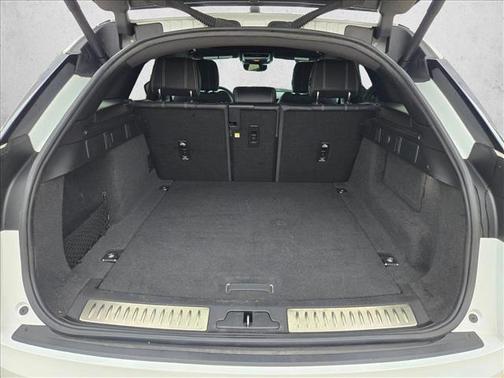 Fuji White 2022 Land Rover Range Rover Velar P250 S R-Dynamic