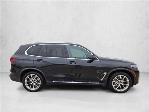 Black 2024 BMW X5 sDrive40i