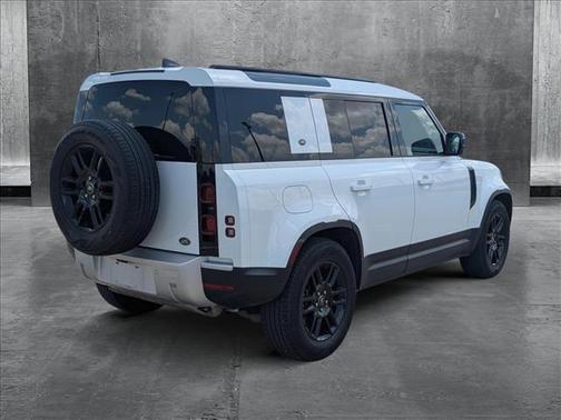 2023 Land Rover Defender 110 SE