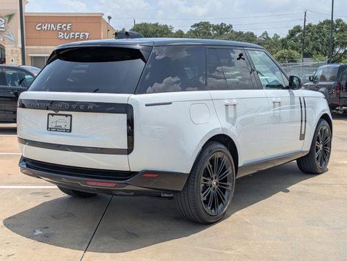 2025 Land Rover Range Rover P400 SE