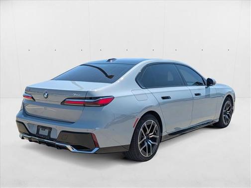 2025 BMW 740 i
