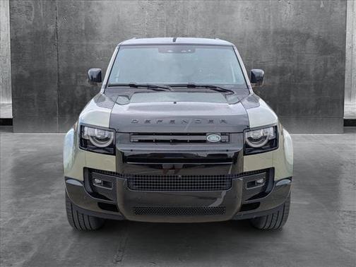 2025 Land Rover Defender 110 P400 X