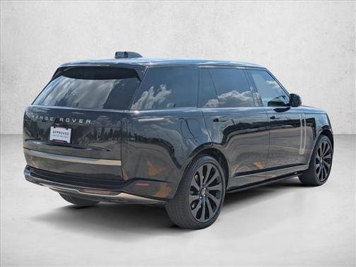 2023 Land Rover Range Rover P530 SE
