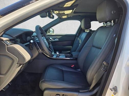 2026 Land Rover Range Rover Velar P250 SE R-Dynamic