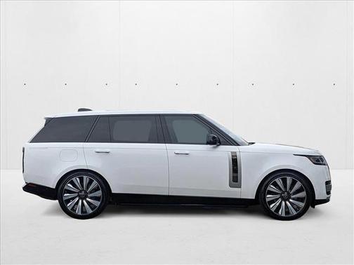 2023 Land Rover Range Rover SV
