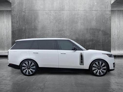2023 Land Rover Range Rover SV