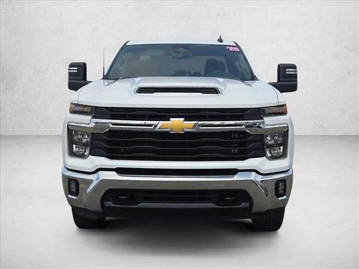 Summit White 2025 Chevrolet Silverado 2500 LT