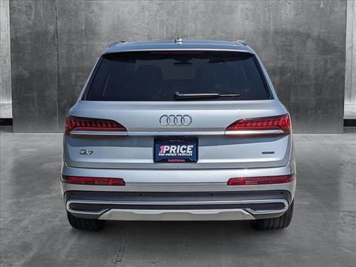 2024 Audi Q7 55 Premium Plus