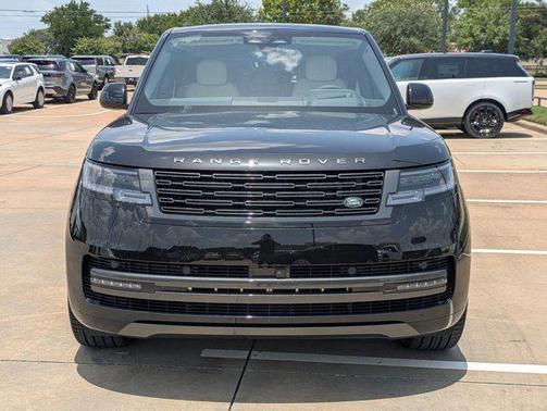 2025 Land Rover Range Rover P550e SE