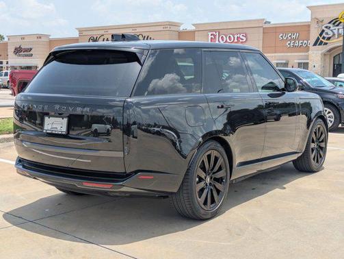 2025 Land Rover Range Rover P550e SE