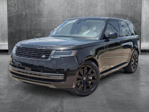 2025 Land Rover Range Rover P550e SE